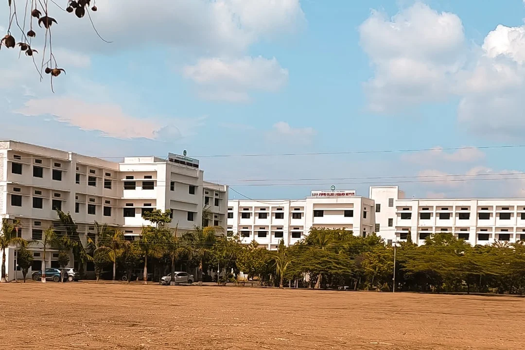 Sau Shantadevi Vedprakash Patil Ayurved Mahavidyalaya